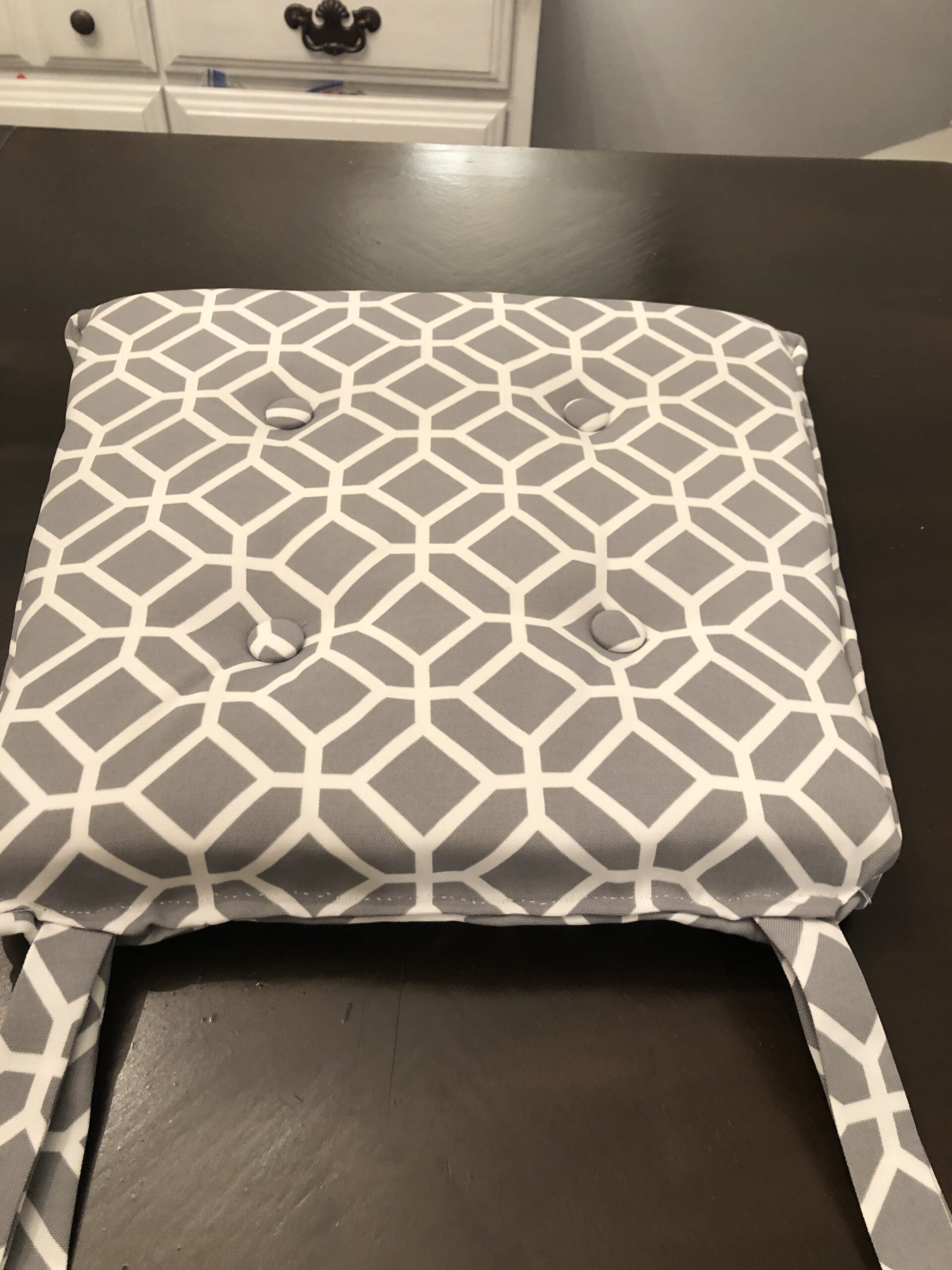 DIY TIE ON KITCHEN CHAIR CUSHIONS • LISA MICHELLE